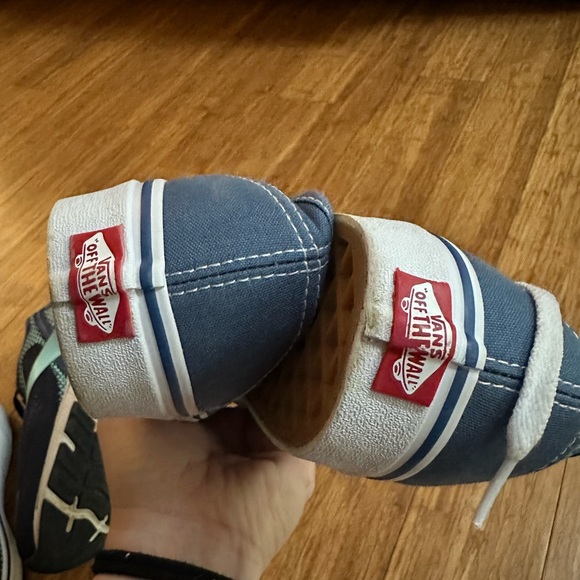 Vans Authentic skate shoe - Picture 4 of 5